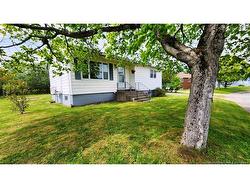 340 Beaconsfield CRES Saint John, NB E2M 2H8