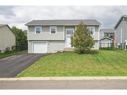 66 Watling CRES Oromocto, NB E2V 4M8