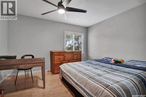 213 H Avenue N, Saskatoon, SK - Indoor Photo Showing Bedroom