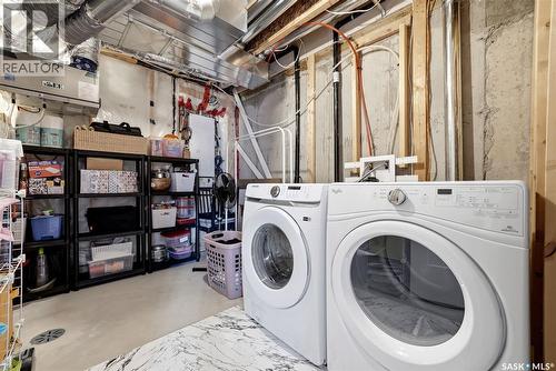 3270 Chuka Boulevard, Regina, SK - Indoor Photo Showing Laundry Room