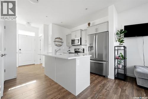 3270 Chuka Boulevard, Regina, SK - Indoor Photo Showing Kitchen With Stainless Steel Kitchen With Upgraded Kitchen