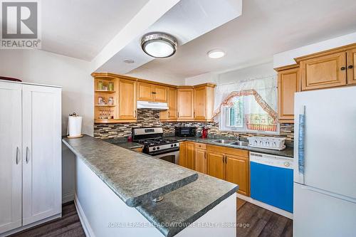 1157 Kos Boulevard, Mississauga, ON - Indoor Photo Showing Kitchen With Double Sink