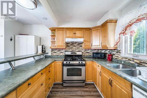 1157 Kos Boulevard, Mississauga, ON - Indoor Photo Showing Kitchen With Double Sink