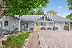 Charming front entry - 