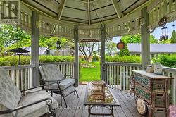 Gazebo w/hydro - 