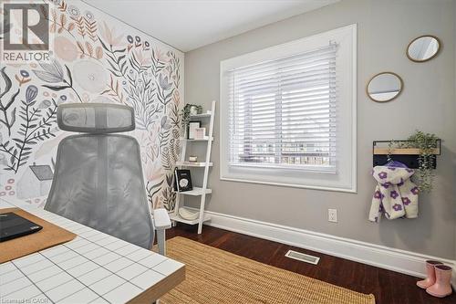 32 Allan Avenue, Hamilton, ON - Indoor Photo Showing Other Room