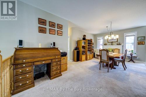 100 Allegra Drive, Wasaga Beach, ON - Indoor Photo Showing Dining Room