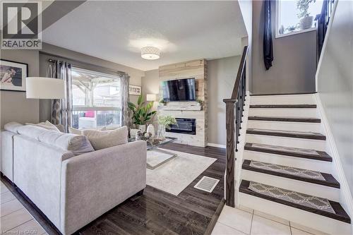 101 Edgemere Drive, Cambridge, ON - Indoor With Fireplace