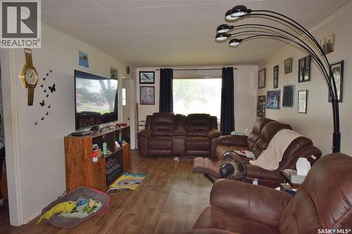 579 25Th Street E, Prince Albert, SK - Indoor Photo Showing Living Room