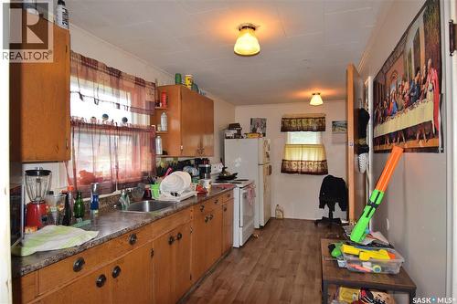 579 25Th Street E, Prince Albert, SK - Indoor Photo Showing Kitchen