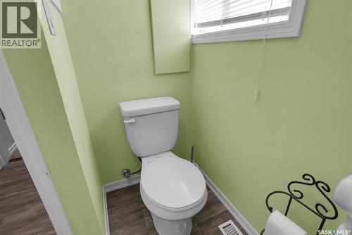 444 Q Avenue N, Saskatoon, SK - Indoor Photo Showing Bathroom