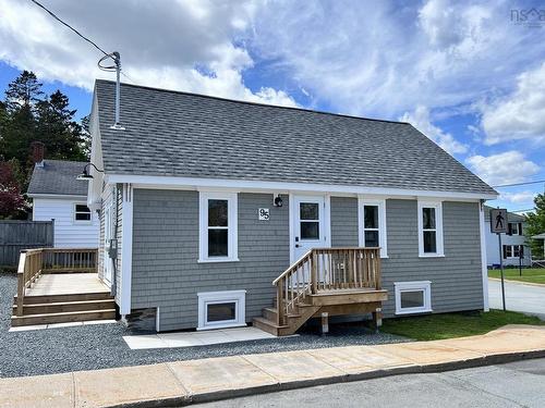 95 Cornwallis Street, Lunenburg, NS 