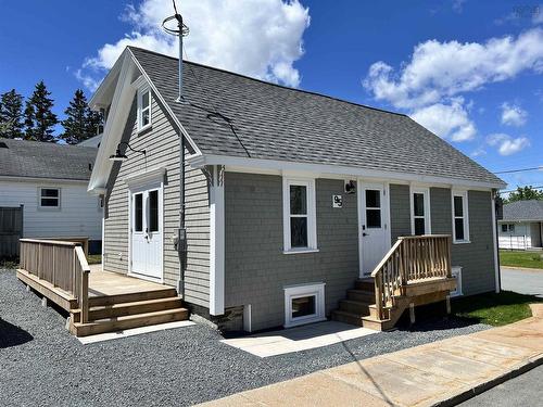 95 Cornwallis Street, Lunenburg, NS 