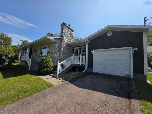 44 Beaumont Avenue  Sydney River, NS B1S 1J5