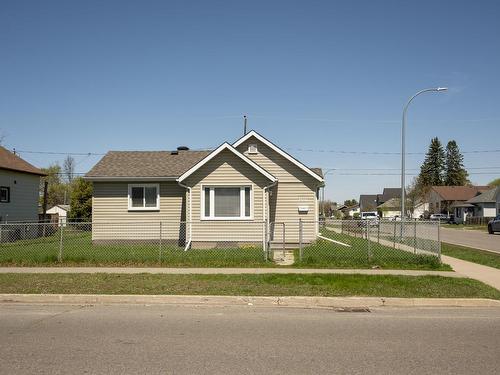 1401 FREDERICA Street W  Thunder Bay, ON P7E 3Y7