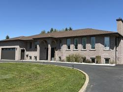 3306 Fairview Avenue  Thunder Bay, ON P7K 1E5