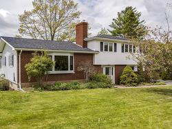 46 Kent Avenue  Wolfville, NS B4P 1V1