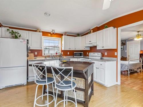 86 Thomson Drive, Bridgewater, NS 