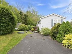 33 Wagner Drive Middle Sackville, NS B4E 2Z2