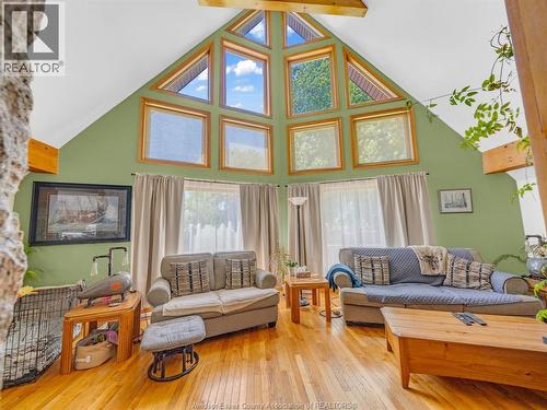 3315 3Rd Concession, Harrow, ON - Indoor Photo Showing Living Room