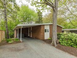 33 Southill Drive Clayton Park, NS B3M 2X9