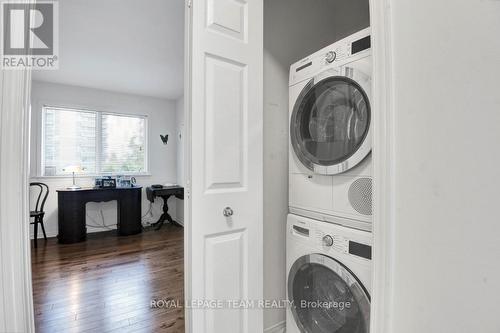 Bedroom level laundry - 7 Academy Private, Ottawa, ON - Indoor Photo Showing Laundry Room
