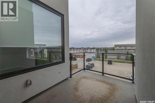 307 225 Maningas Bend, Saskatoon, SK - Outdoor