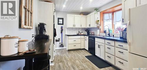 1406 Ashley Drive, Swift Current, SK - Indoor Photo Showing Other Room