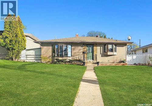 1406 Ashley Drive, Swift Current, SK - Outdoor