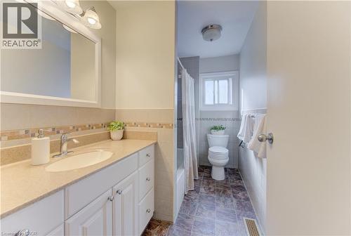 190 Natchez Road, Kitchener, ON - Indoor Photo Showing Bathroom