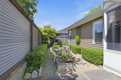 788 Stanhope Rd, Parksville, BC 