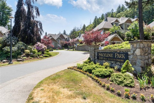 #122-945 Bear Mountain Pkwy, Langford, BC 