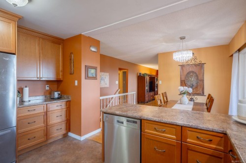 3583 Hammond Bay Rd, Nanaimo, BC 
