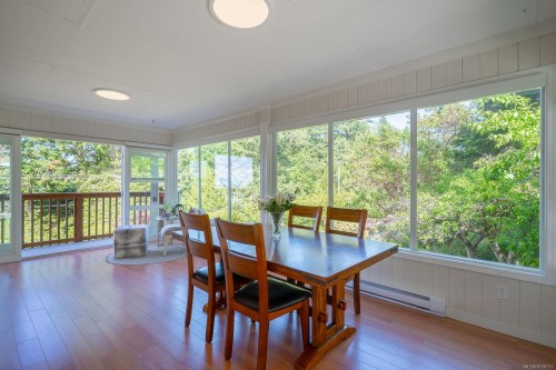 3583 Hammond Bay Rd, Nanaimo, BC 