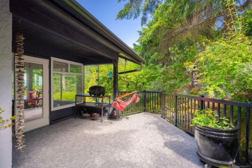 3583 Hammond Bay Rd, Nanaimo, BC 