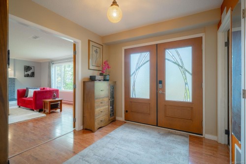 3583 Hammond Bay Rd, Nanaimo, BC 