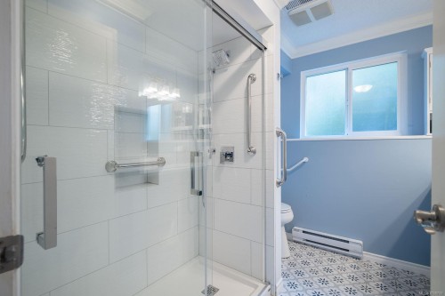 3583 Hammond Bay Rd, Nanaimo, BC 