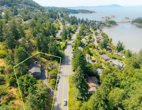 3583 Hammond Bay Rd, Nanaimo, BC 