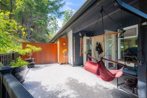 3583 Hammond Bay Rd, Nanaimo, BC 