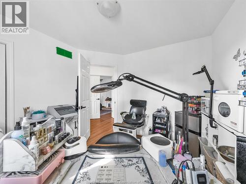2115 Longfellow, Windsor, ON - 
