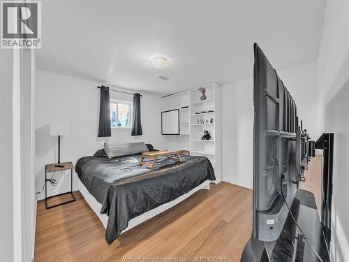 2115 Longfellow, Windsor, ON - Indoor Photo Showing Bedroom
