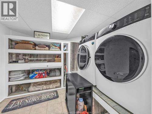 2115 Longfellow, Windsor, ON - Indoor Photo Showing Laundry Room