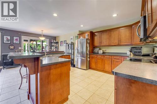 608 Riva Ridge Drive, St Clair, ON - Indoor Photo Showing Kitchen With Double Sink