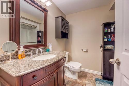 608 Riva Ridge Drive, St Clair, ON - Indoor Photo Showing Bathroom