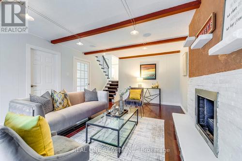 533 Tipperton Crescent, Oakville, ON - Indoor Photo Showing Living Room With Fireplace