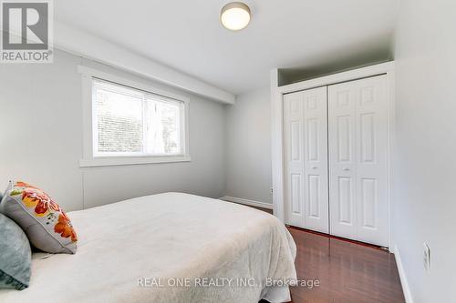 533 Tipperton Crescent, Oakville, ON - Indoor Photo Showing Bedroom