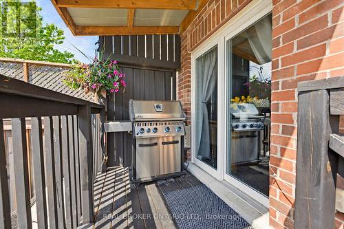 16 - 100 Chester Drive, Cambridge, ON - Outdoor With Exterior
