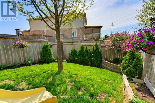 16 - 100 Chester Drive, Cambridge, ON - Outdoor