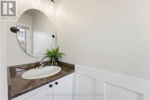 16 - 100 Chester Drive, Cambridge, ON - Indoor Photo Showing Bathroom