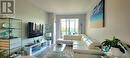 301 - 11611 Yonge Street, Richmond Hill, ON  - Indoor Photo Showing Living Room 